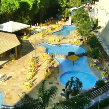 Flat Golden Dolphin Grand Hotel - Quarto E Sala Com Roupa De Cama E Banho - Piscinas 24H Caldas Novas Exterior foto