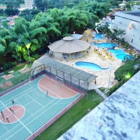 Flat Golden Dolphin Grand Hotel - Quarto E Sala Com Roupa De Cama E Banho - Piscinas 24H Caldas Novas Exterior foto