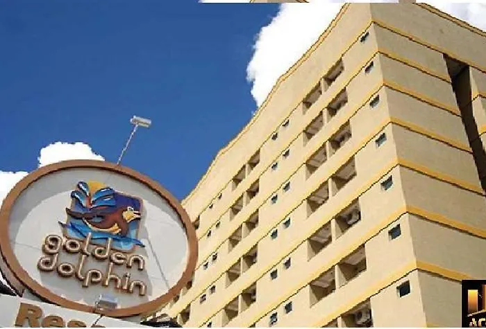 Flat Golden Dolphin Grand Hotel - Quarto E Sala Com Roupa De Cama E Banho - Piscinas 24H